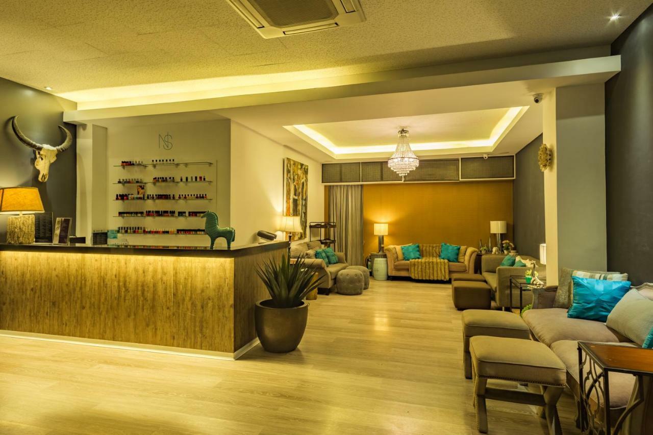 Azumi Boutique Hotel Muntinlupa City Exterior photo